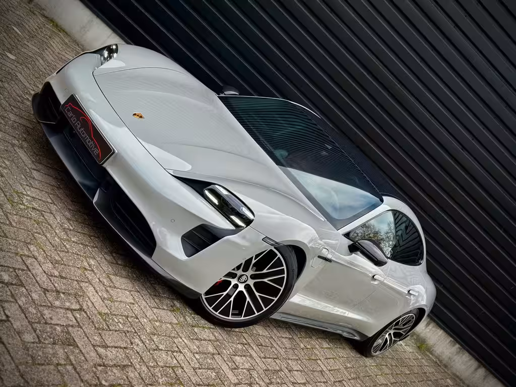 Porsche Taycan 4S Performance 84kWh PANO