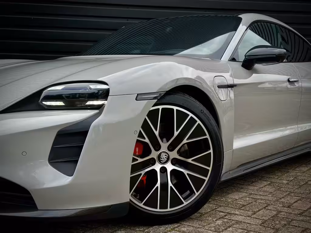 Porsche Taycan 4S Performance 84kWh PANO