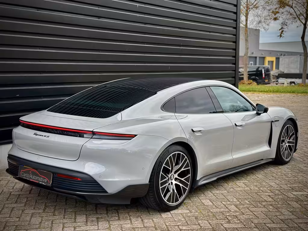 Porsche Taycan 4S Performance 84kWh PANO