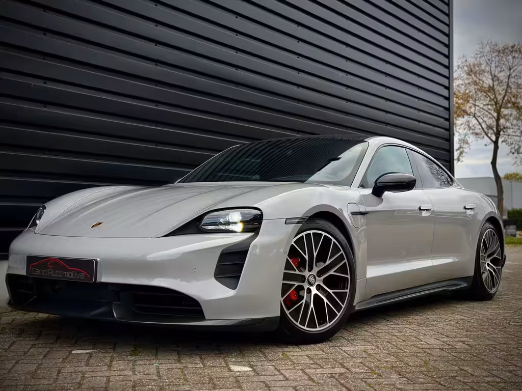 Porsche Taycan 4S Performance 84kWh PANO