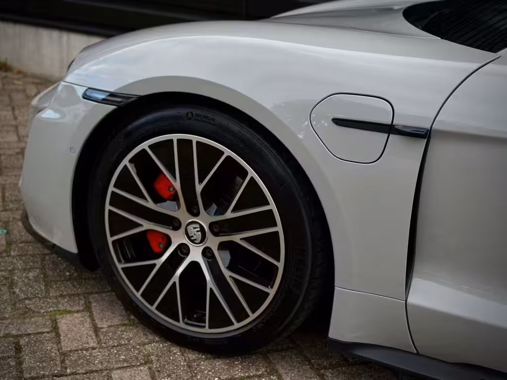 Porsche Taycan 4S Performance 84kWh PANO