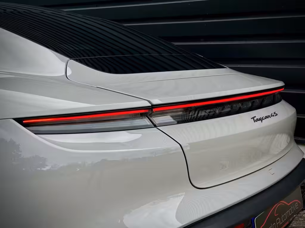 Porsche Taycan 4S Performance 84kWh PANO