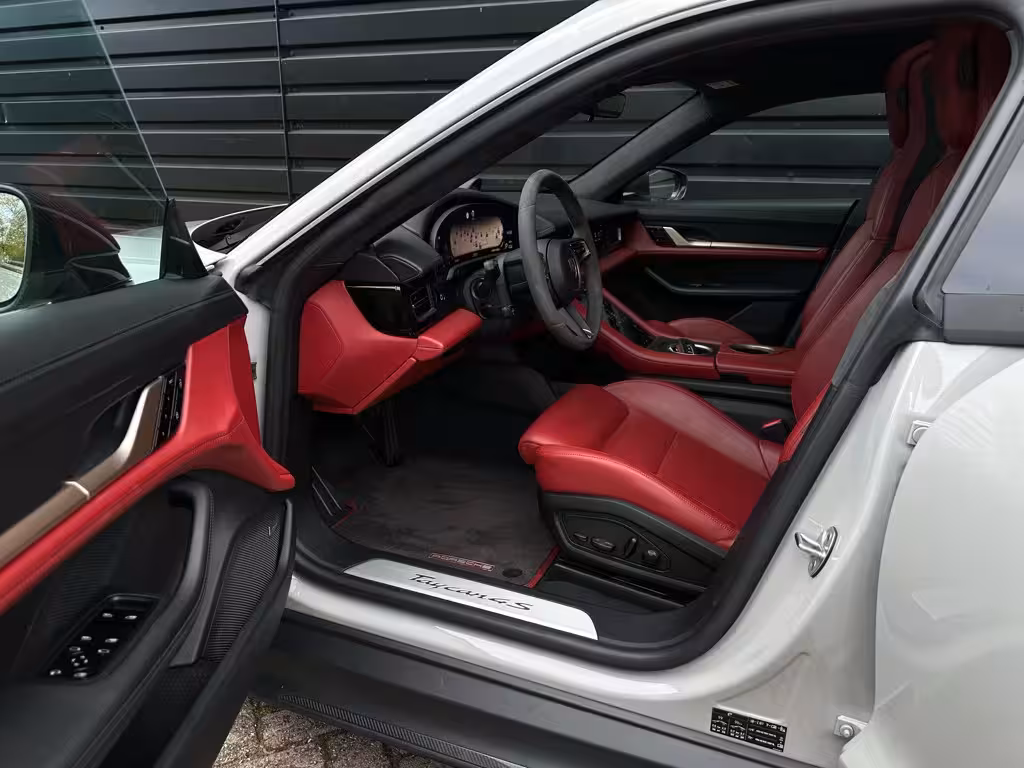 Porsche Taycan 4S Performance 84kWh PANO