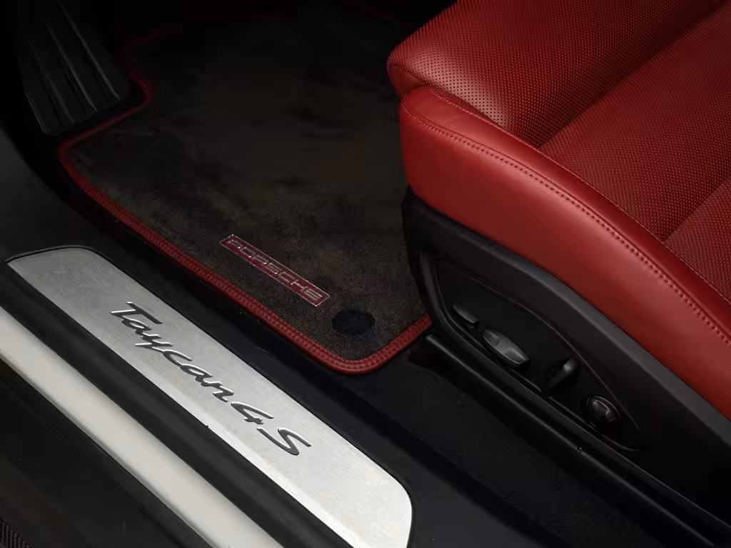 Porsche Taycan 4S Performance 84kWh PANO