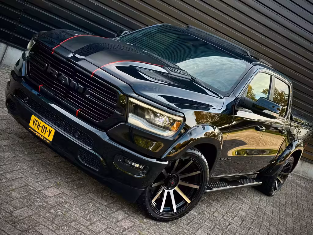 Dodge Ram 1500 5.7 V8 4x4 SPORT NIGHT