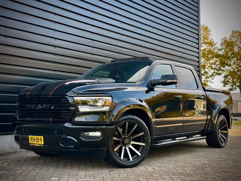 Dodge Ram 1500 5.7 V8 4x4 SPORT NIGHT