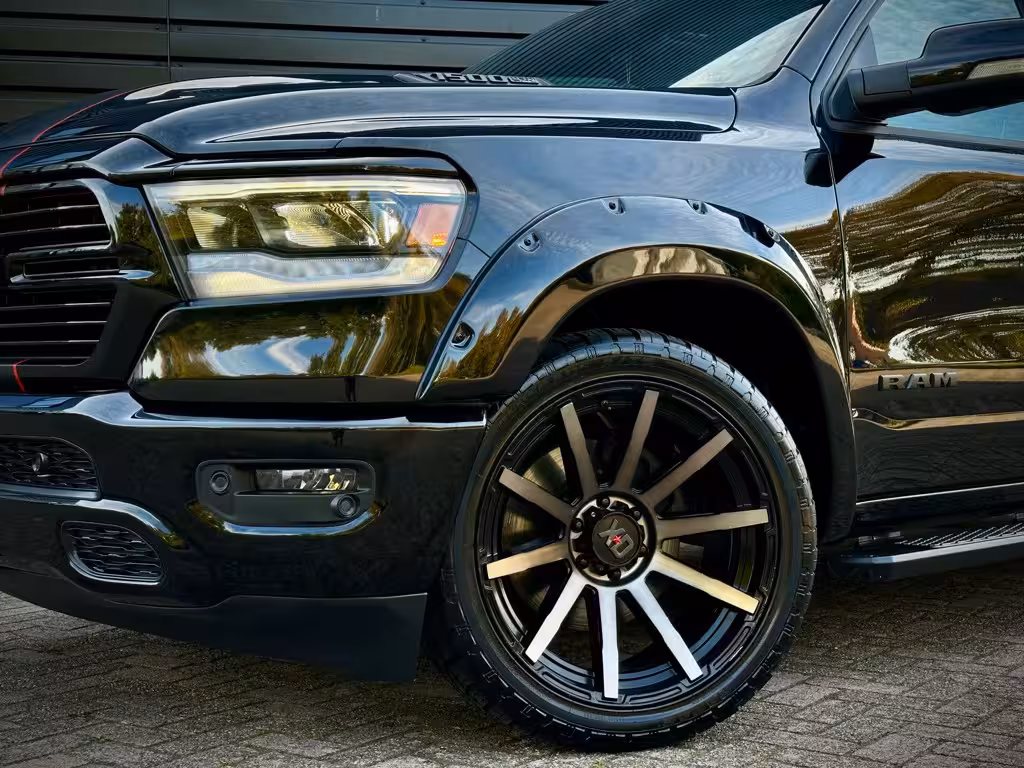 Dodge Ram 1500 5.7 V8 4x4 SPORT NIGHT