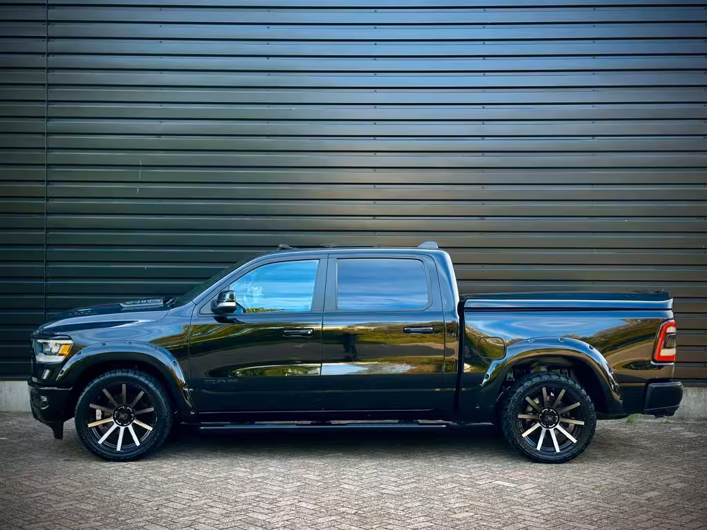 Dodge Ram 1500 5.7 V8 4x4 SPORT NIGHT