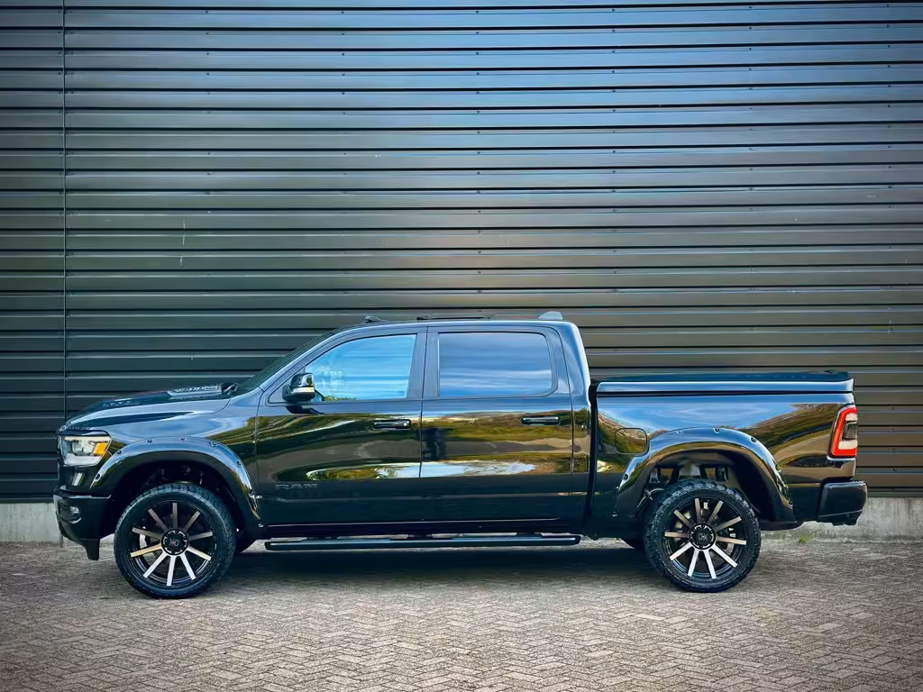 Dodge Ram 1500 5.7 V8 4x4 SPORT NIGHT