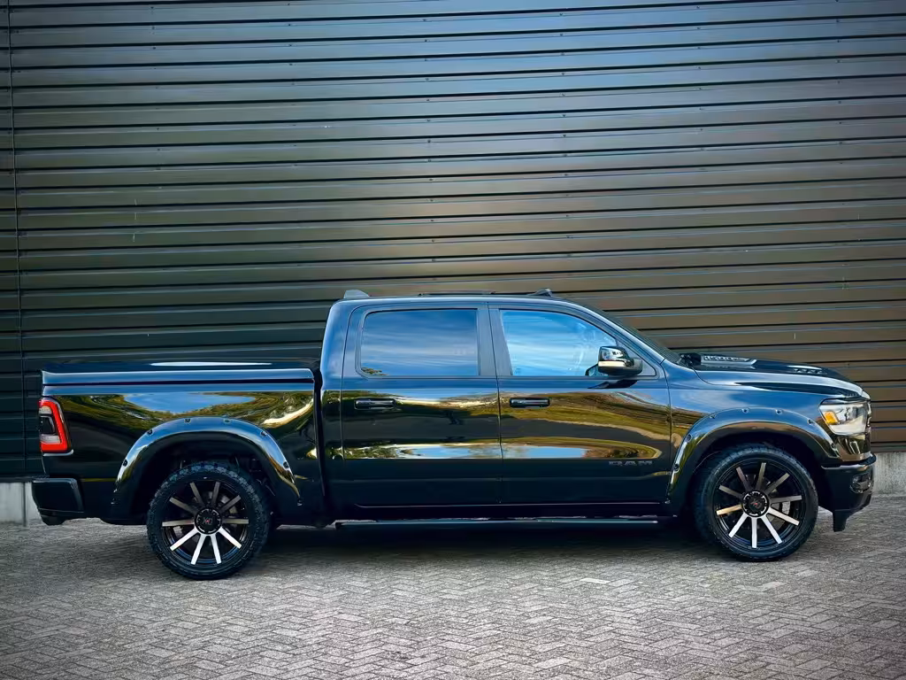 Dodge Ram 1500 5.7 V8 4x4 SPORT NIGHT