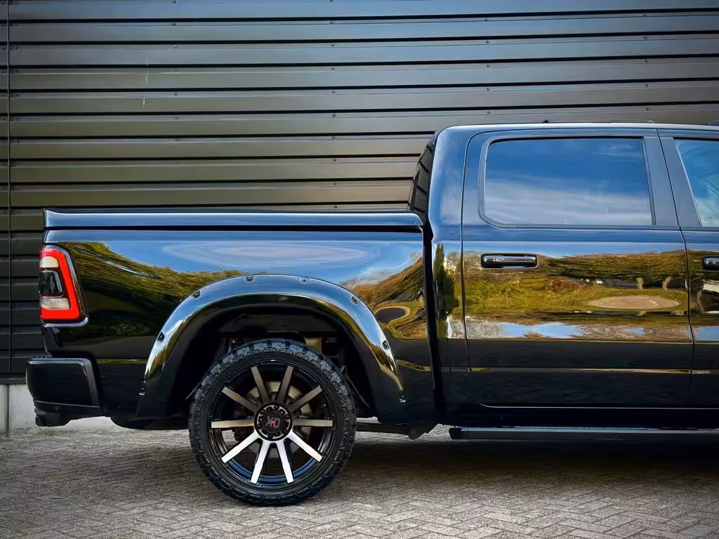 Dodge Ram 1500 5.7 V8 4x4 SPORT NIGHT