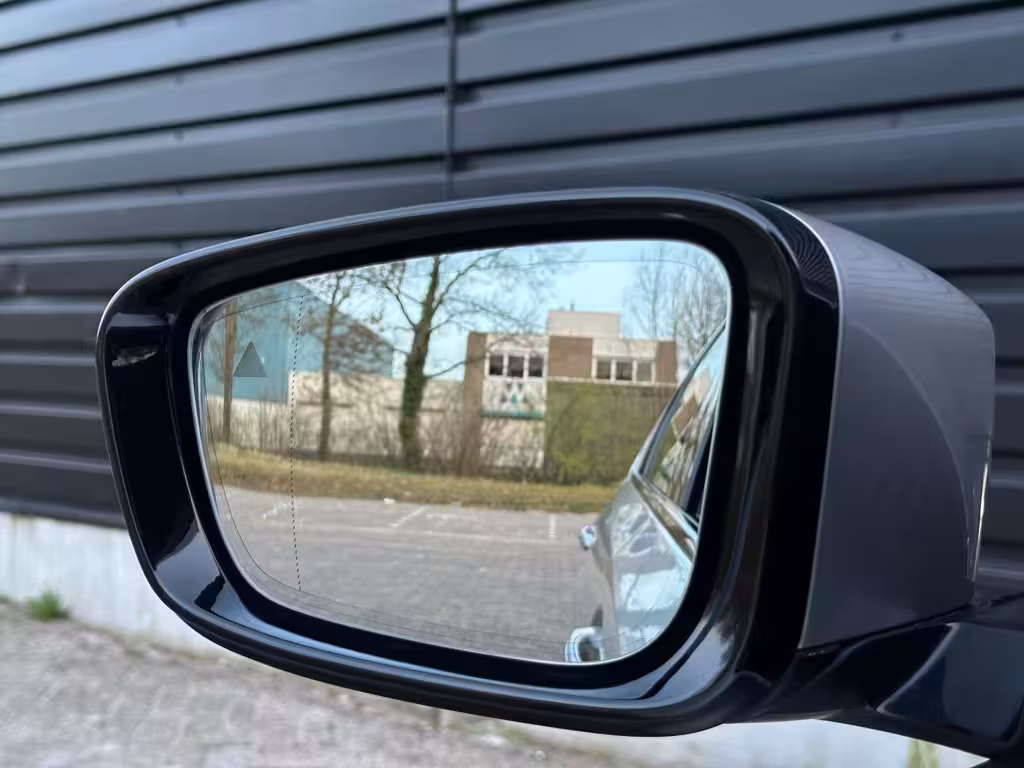 BMW 5 Serie 540i M-SPORT SOFTCLO