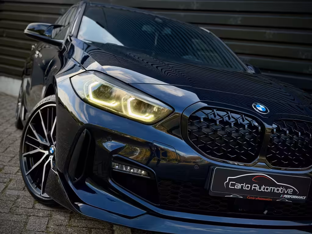 BMW 1 Serie 118i M-PERFORMANCE M135 M SCHAALSTOEL