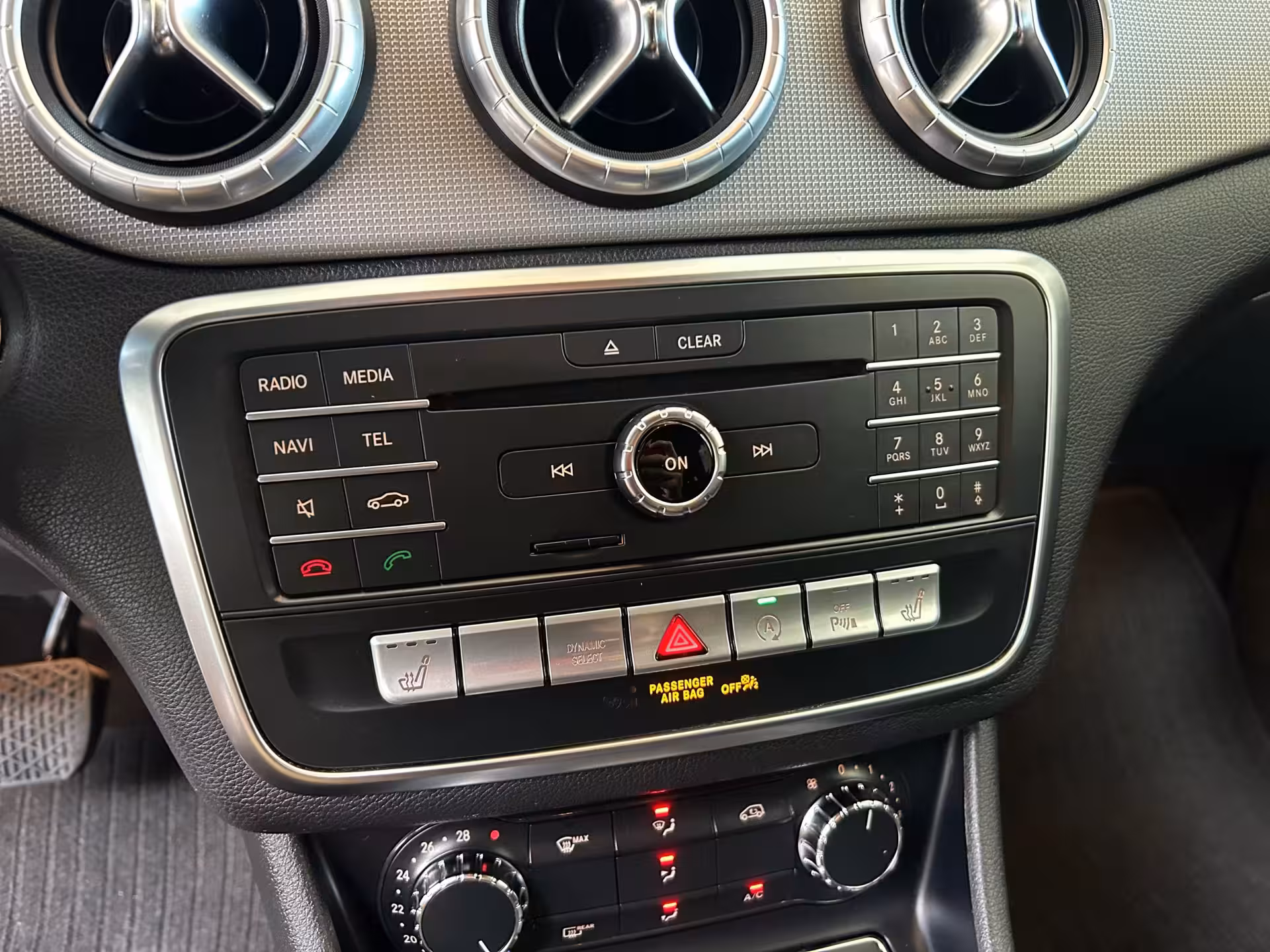 Mercedes-Benz CLA-klasse Shooting Brake 220 d Prestige AUTOMAAT|LEDER|APPLECARPLAY|NAVI|PDC|AIRCO