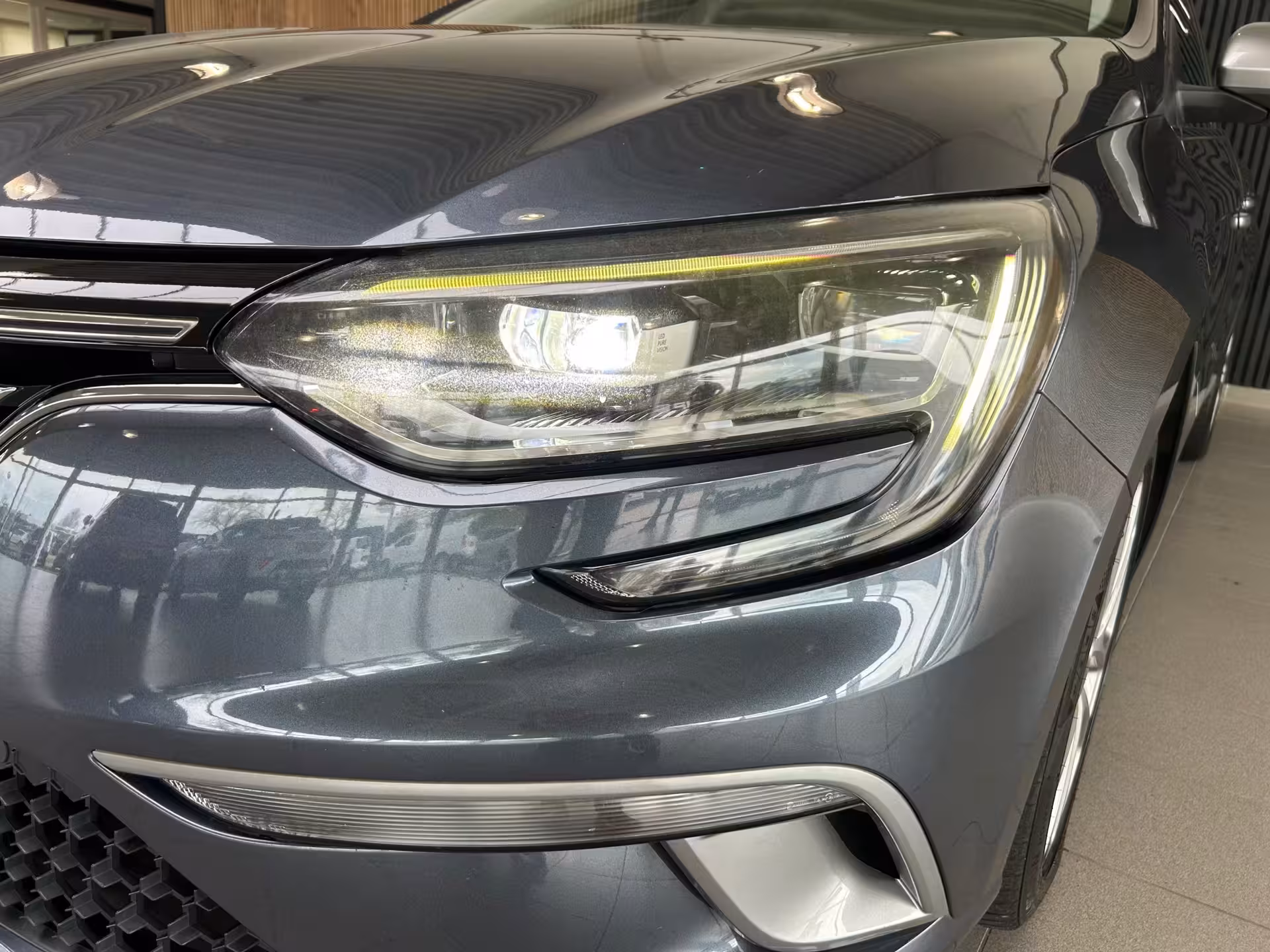 Renault Mégane Estate 1.2 TCe GT-Line CRUISE|SFEERVERLICHTING|PDC|17" LM-VELGEN
