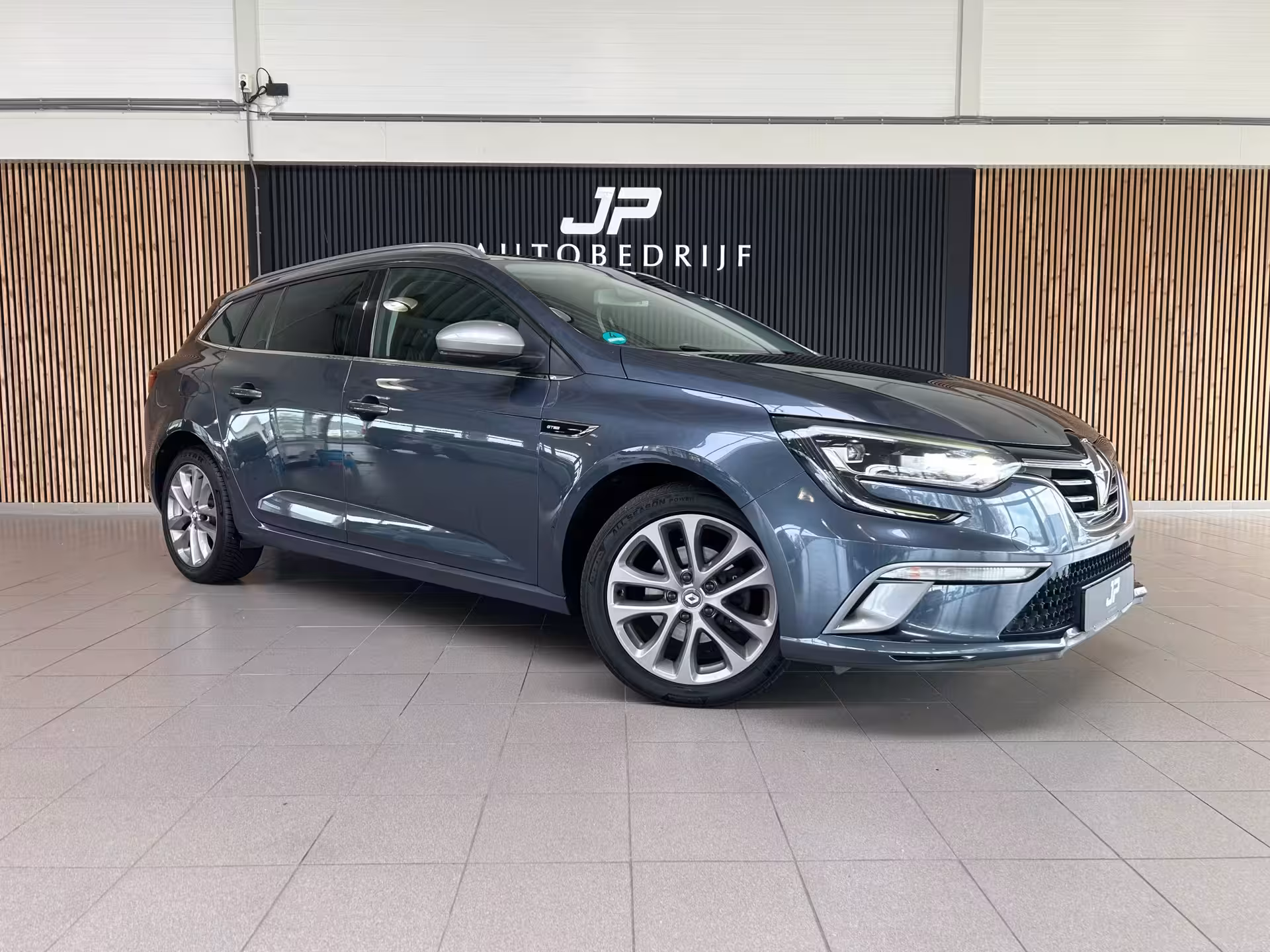 Renault Mégane Estate 1.2 TCe GT-Line CRUISE|SFEERVERLICHTING|PDC|17" LM-VELGEN