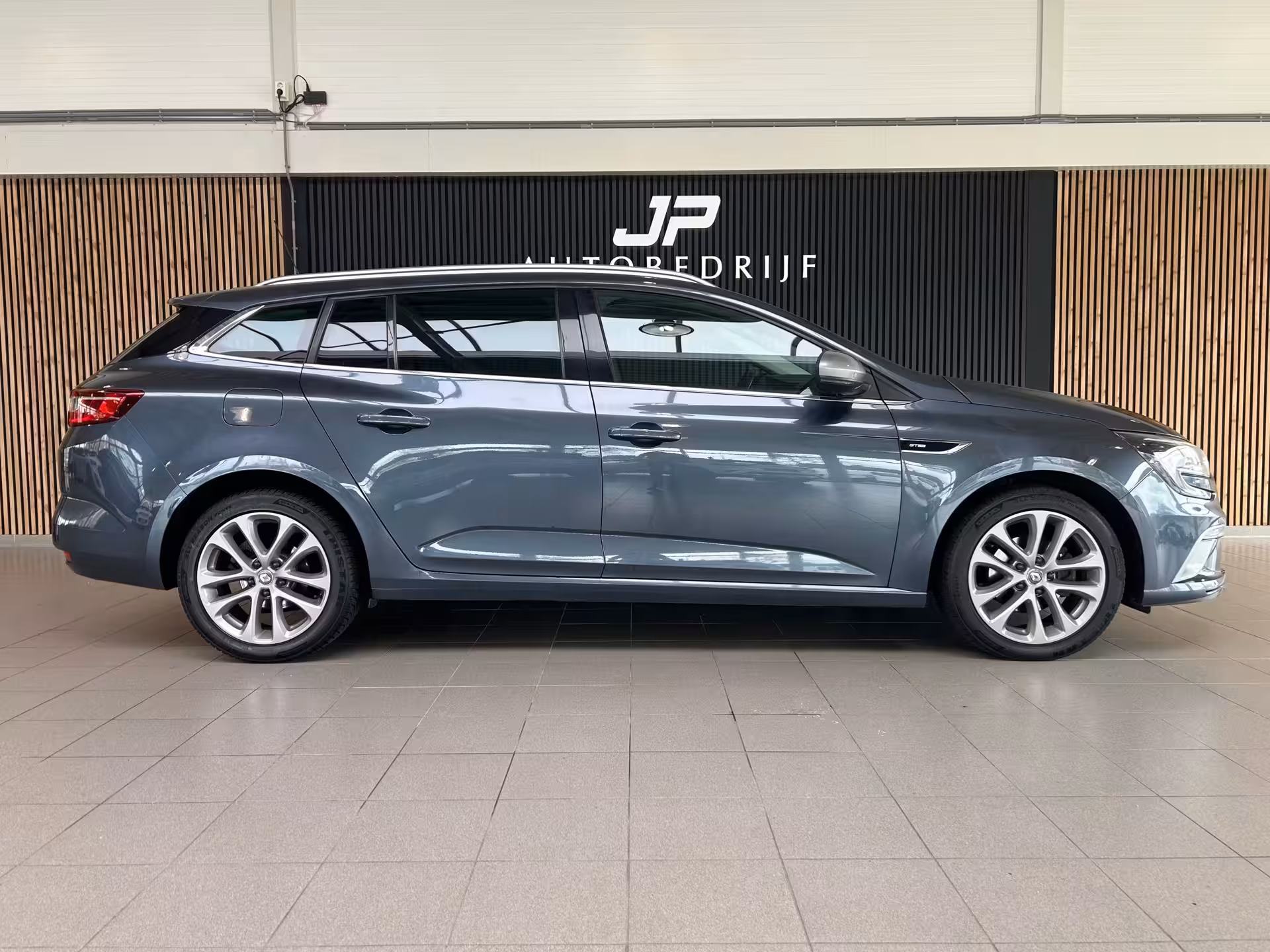 Renault Mégane Estate 1.2 TCe GT-Line CRUISE|SFEERVERLICHTING|PDC|17" LM-VELGEN