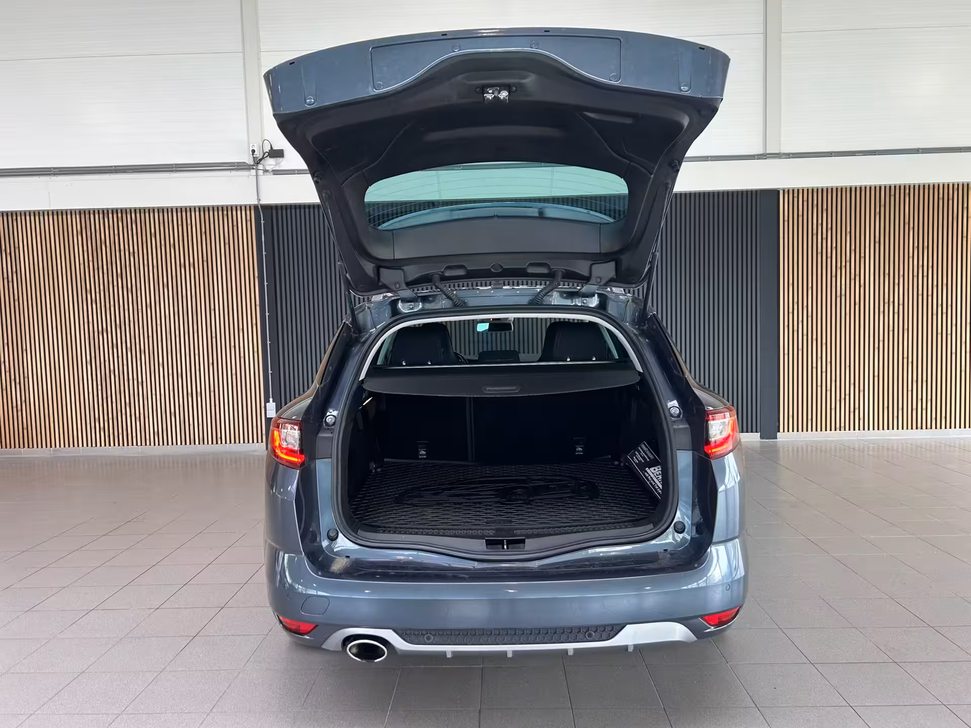 Renault Mégane Estate 1.2 TCe GT-Line CRUISE|SFEERVERLICHTING|PDC|17" LM-VELGEN