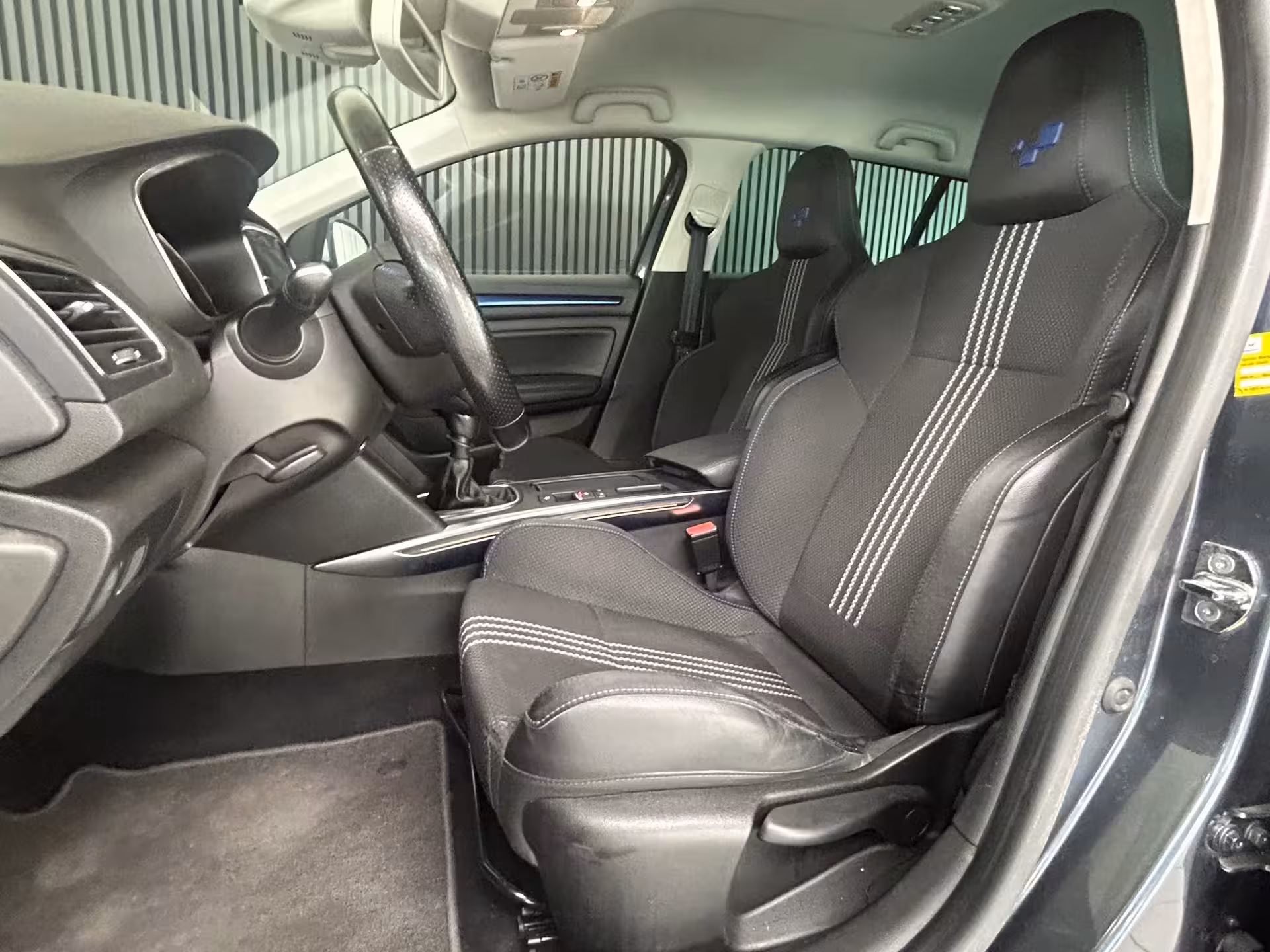 Renault Mégane Estate 1.2 TCe GT-Line CRUISE|SFEERVERLICHTING|PDC|17" LM-VELGEN