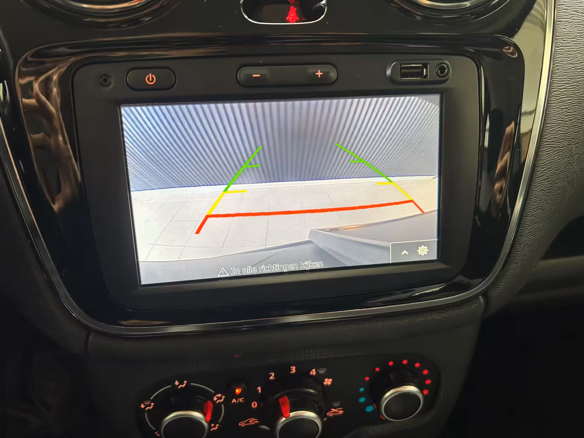 Dacia Lodgy 1.3 TCe Stepway CAMERA|APPLECARPLAY|AIRCO|CRUISE|STOELVERWARMING