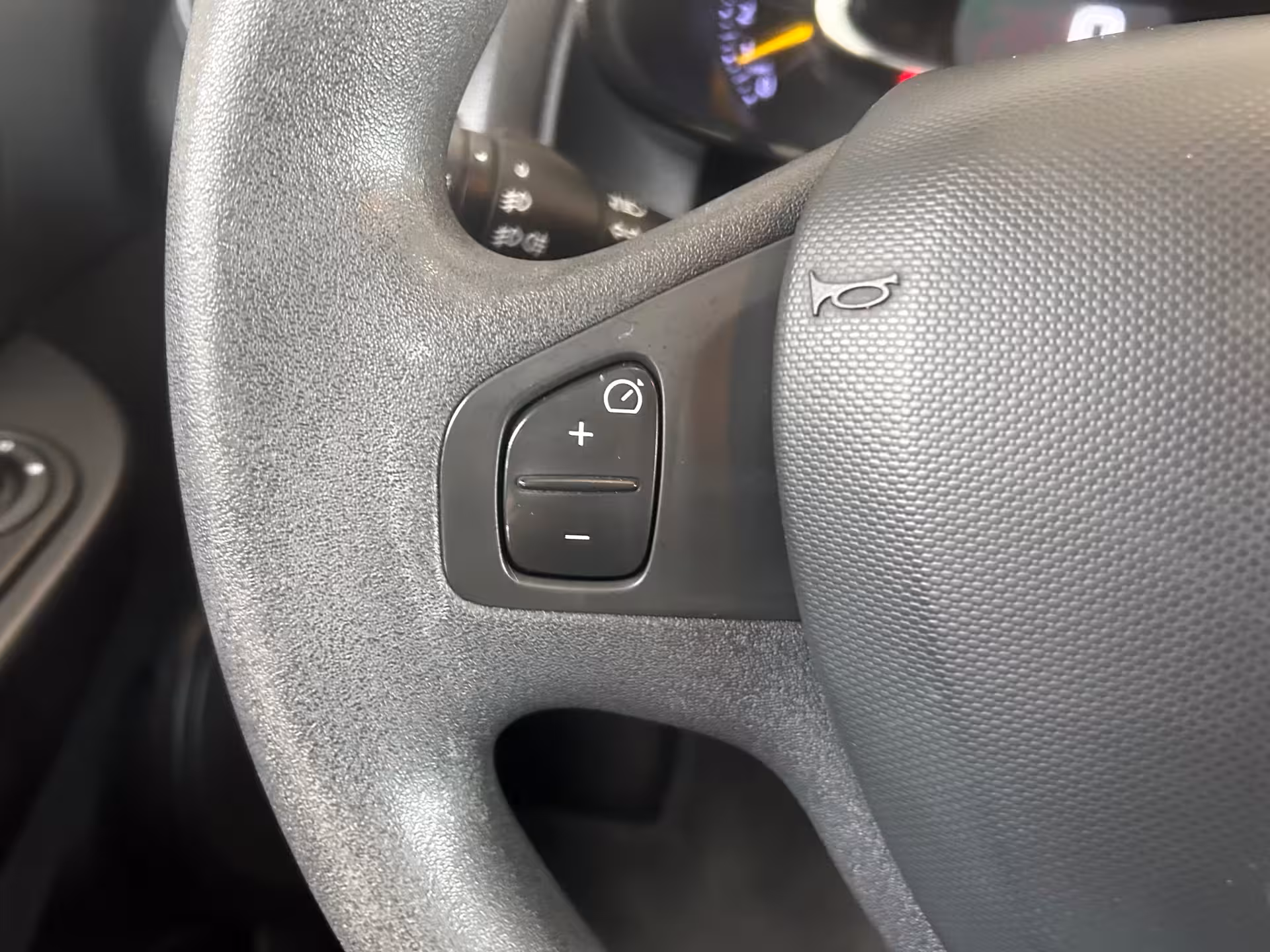 Renault Clio 1.2 Authentique | Cruise Control | Airco | Navi | Bluetooth | DAB