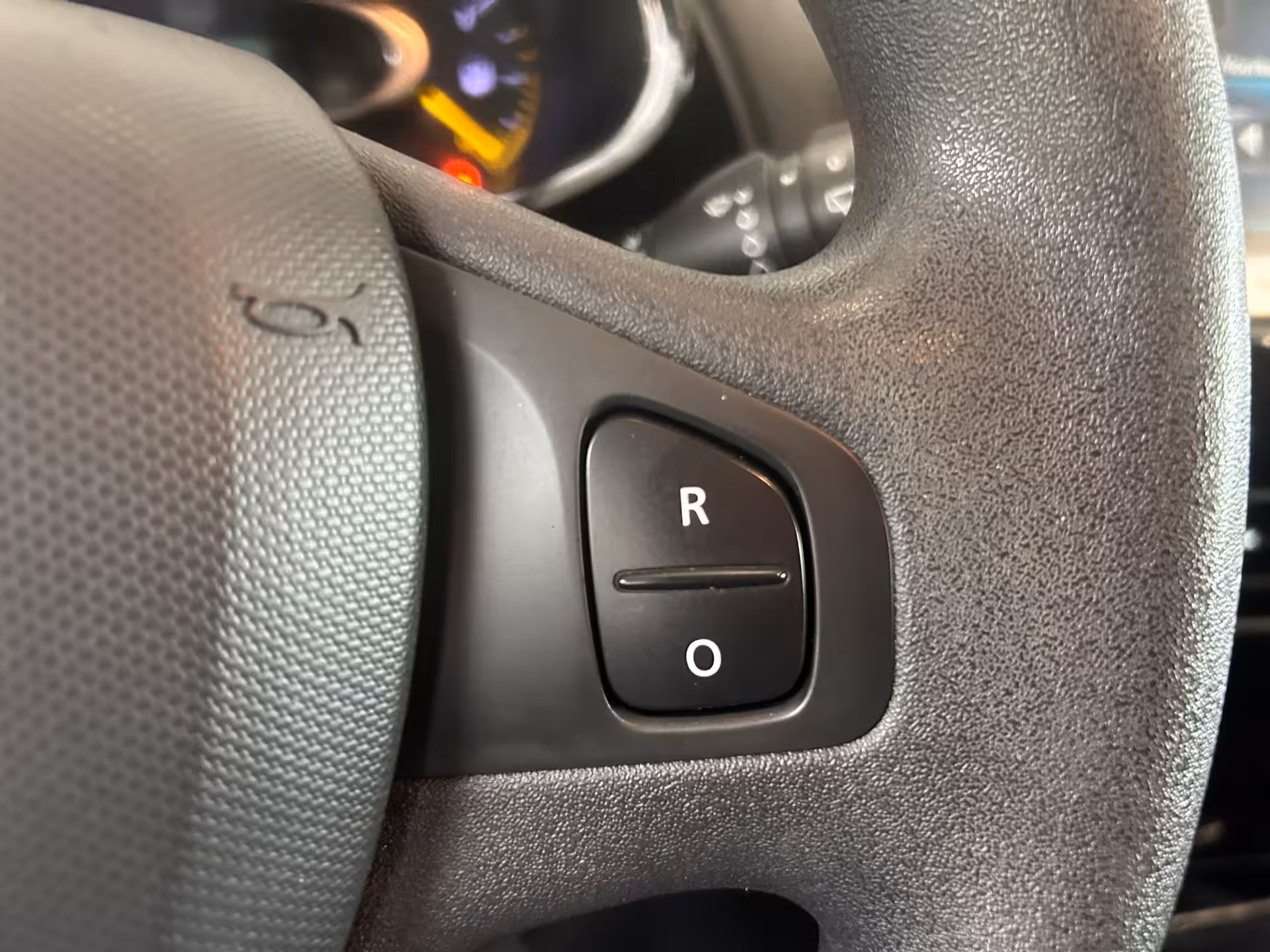 Renault Clio 1.2 Authentique | Cruise Control | Airco | Navi | Bluetooth | DAB