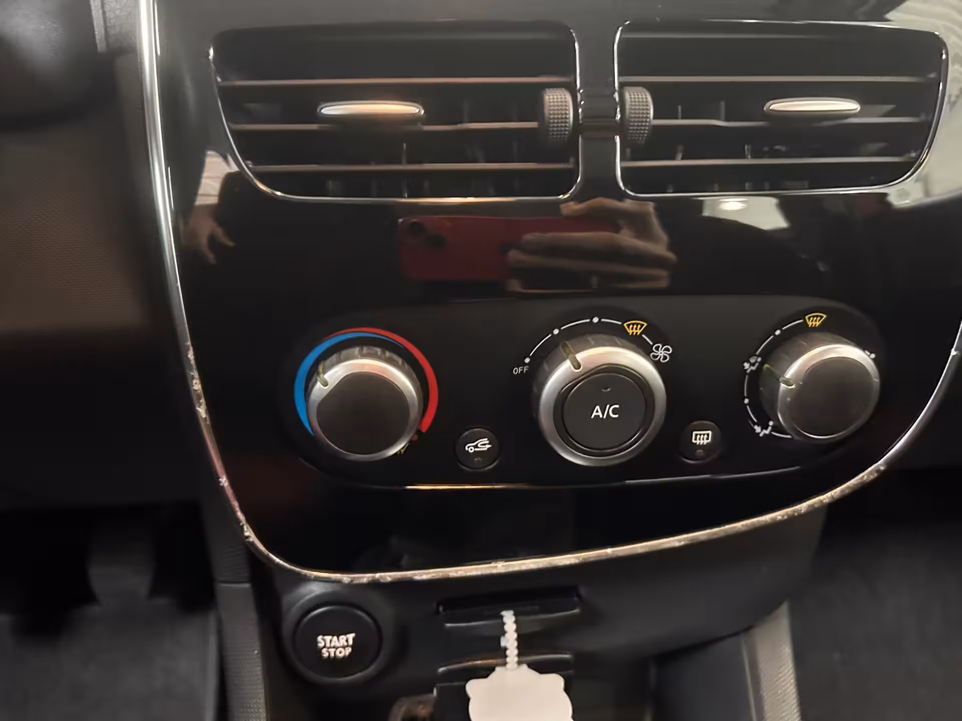Renault Clio 1.2 Authentique | Cruise Control | Airco | Navi | Bluetooth | DAB