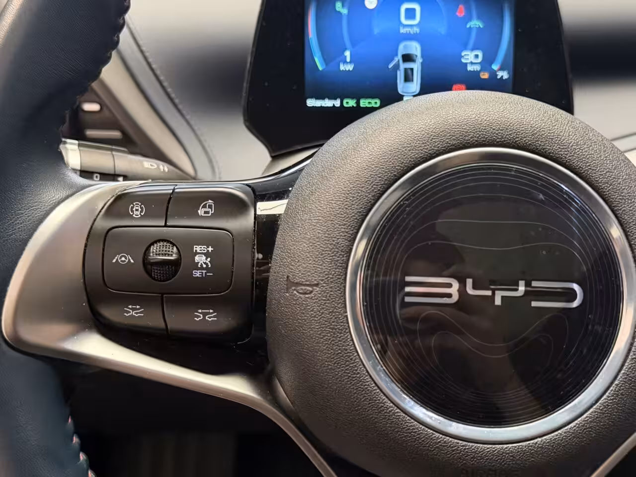 BYD Atto 3 (SOH 94%) DESIGN 60 kWh WLTP 420 KM * 45 STUKS OP VOORRAAD* APPLE CARPLAY/ ANDROID AUTO EL