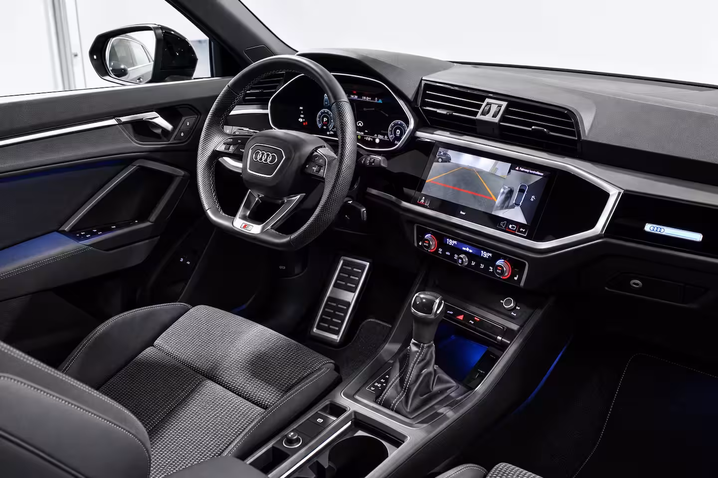 Audi Q3 Sportback 45 TFSIe | S LINE | PANO | 360CAM | STOELVERWARMING |