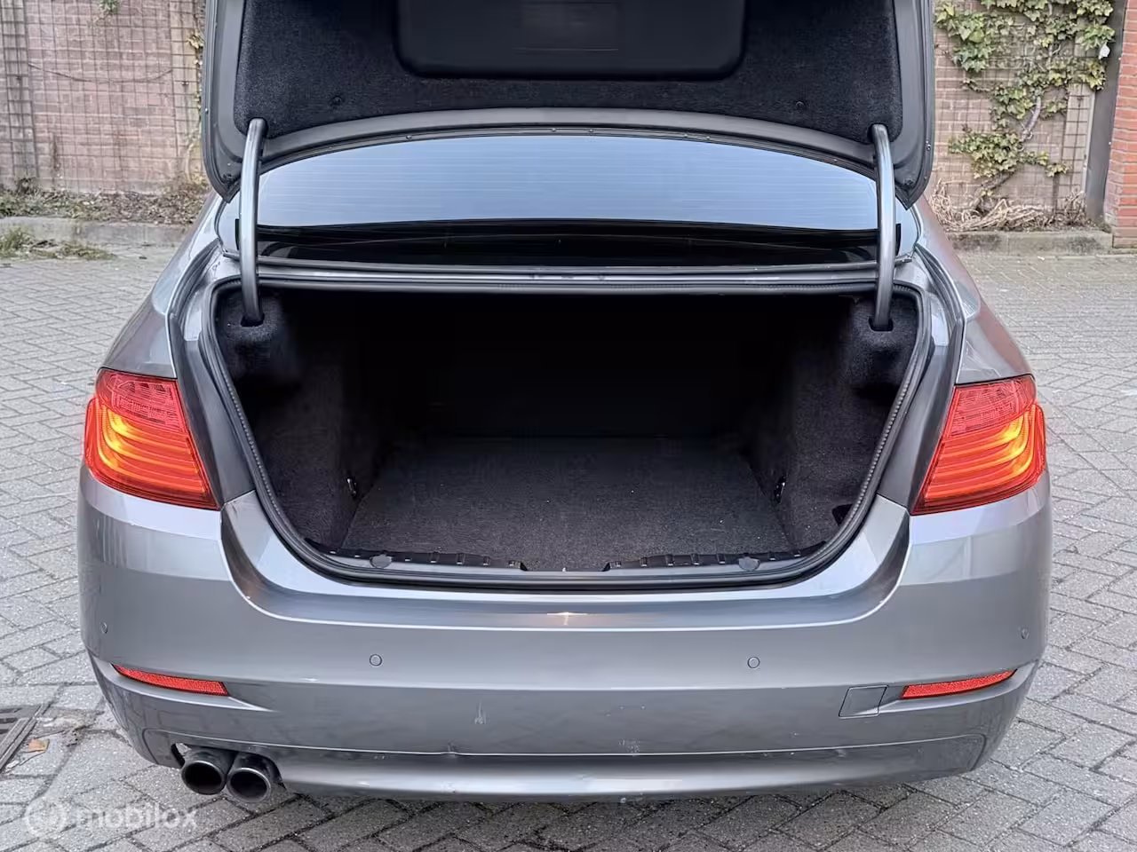 BMW 5-serie 528i High Executive NAP Automaat Clima Trekhaak