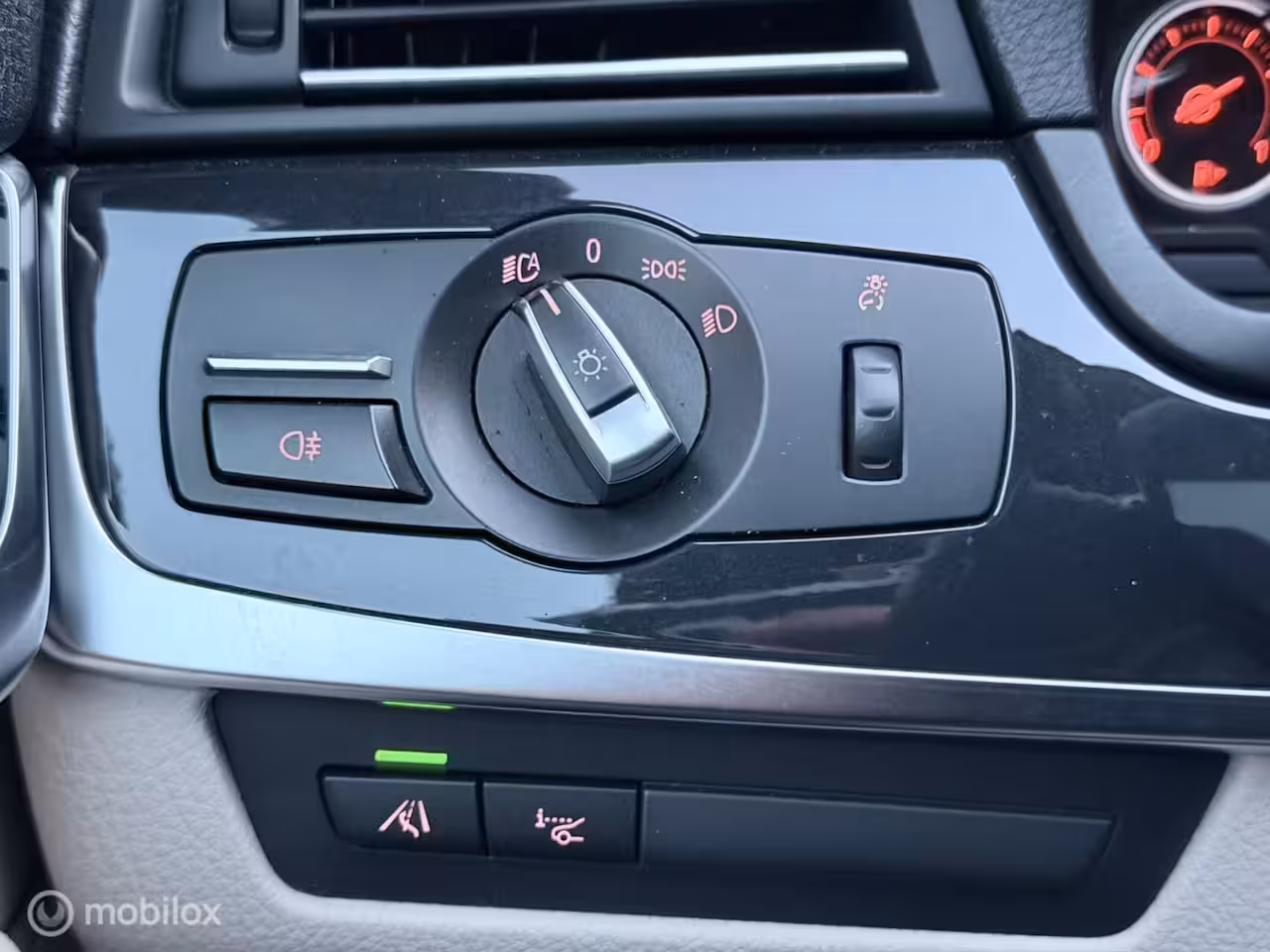 BMW 5-serie 528i High Executive NAP Automaat Clima Trekhaak