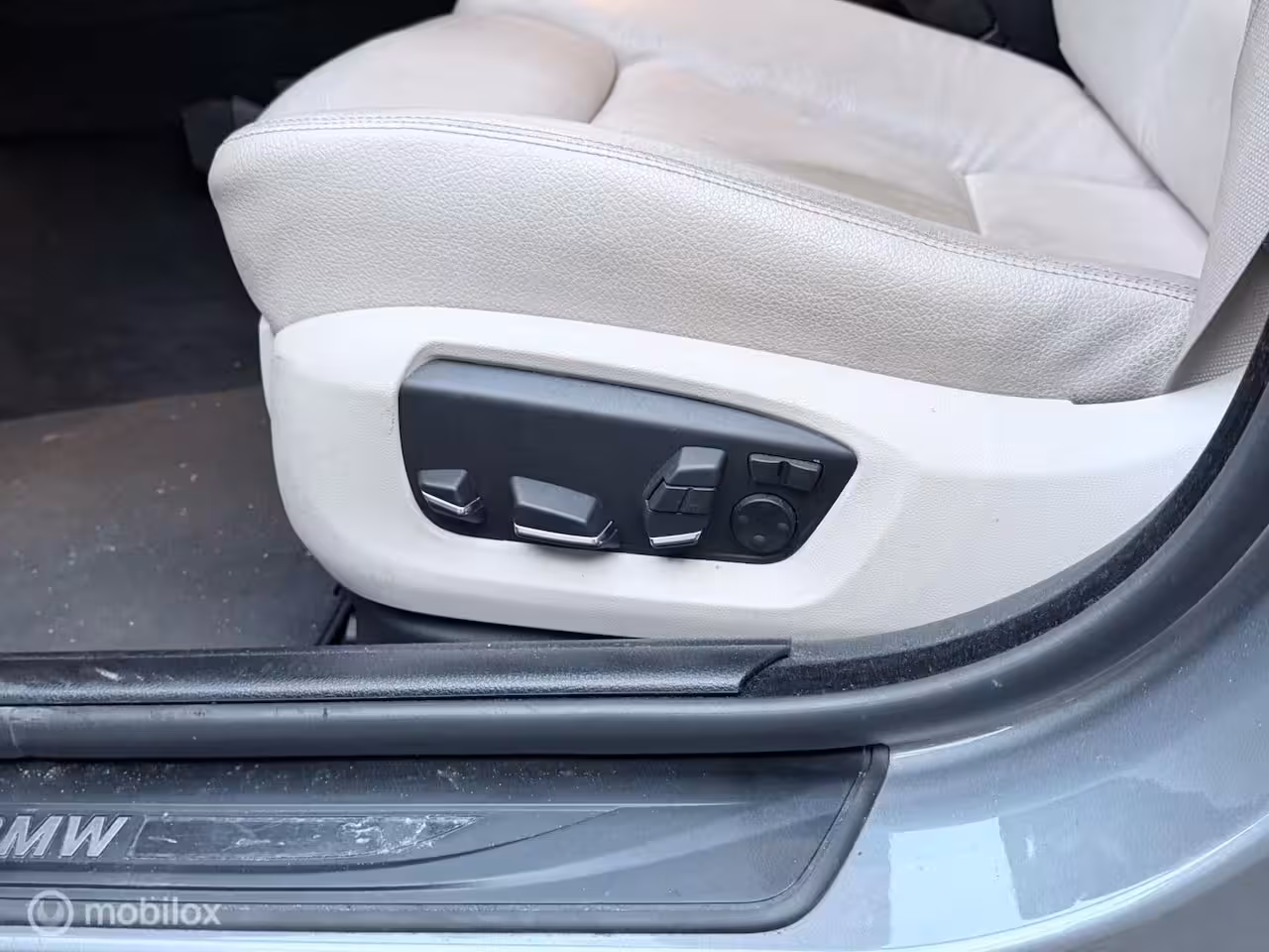 BMW 5-serie 528i High Executive NAP Automaat Clima Trekhaak