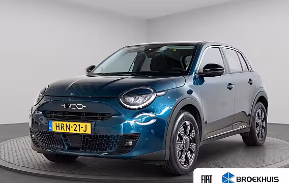 Fiat 600 1.2 Hybrid Urban | Stoelverwarming | Camera | Navigatie | Climate Controle | Apple Carplay