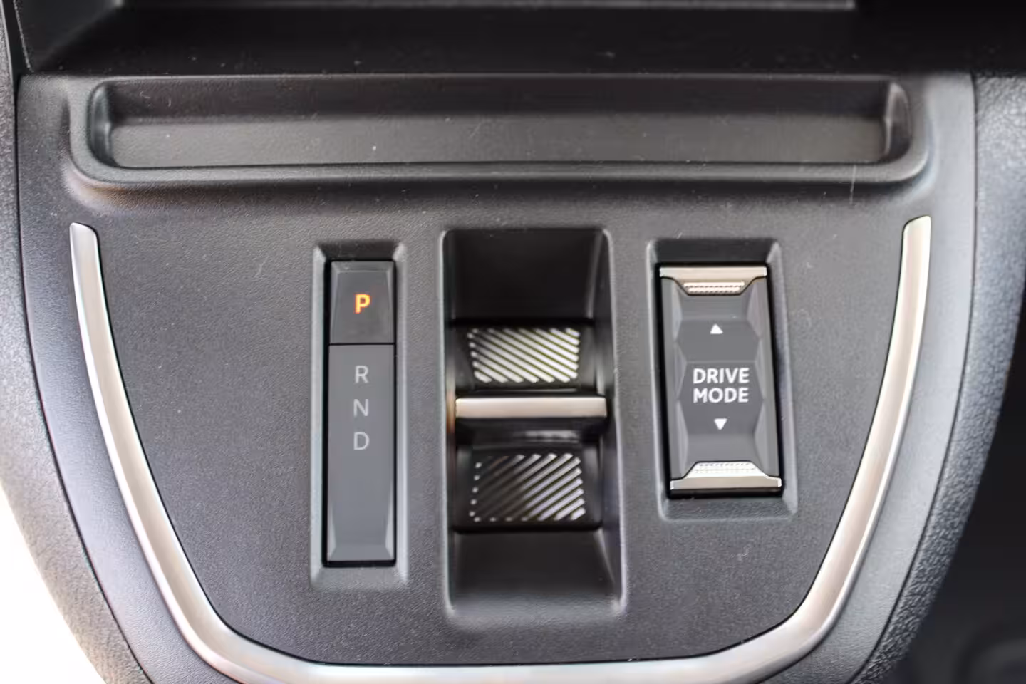 Opel Vivaro Electric Standaard - | Elektrisch bedienbare en verwarmde buitenspiegels | Exterieurpakket | Multi