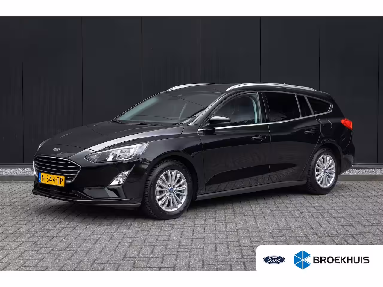 Ford Focus Wagon 1.0 EcoBoost Titanium Automaat | Adaptieve cruise | Winter-pack | Afn. Trekhaak | Camera |