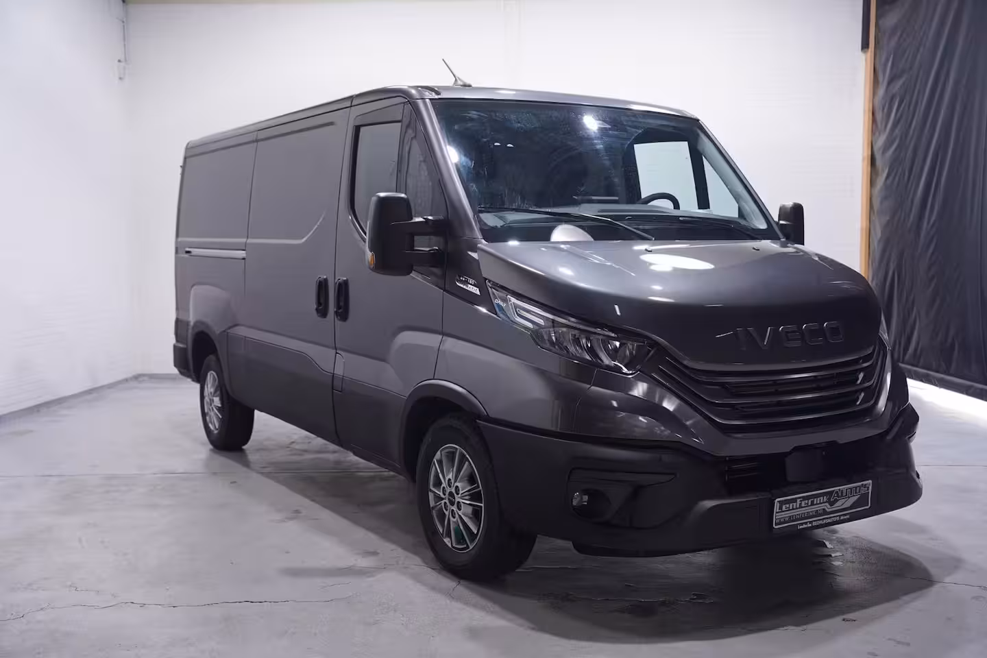 Iveco Daily 35S18 180 pk Aut. L2H1 Laag Dak Nwe Model, Nieuw Adapt. Cruise, Camera, Navi, LED Koplampe