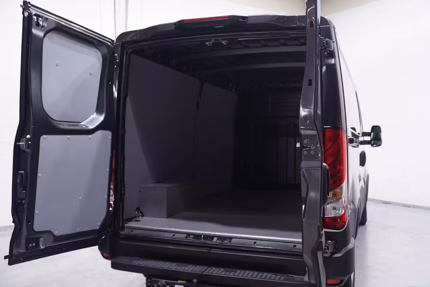 Iveco Daily 35S18 180 pk Aut. L2H1 Laag Dak Nwe Model, Nieuw Adapt. Cruise, Camera, Navi, LED Koplampe