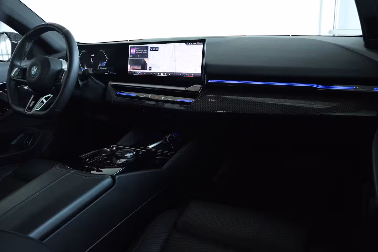 BMW 5-serie Touring 530e M-Sport Pro | SoH 96% | Adapt. Cruise | Carbon | Harman & Kardon | Pano | Trekhaak |