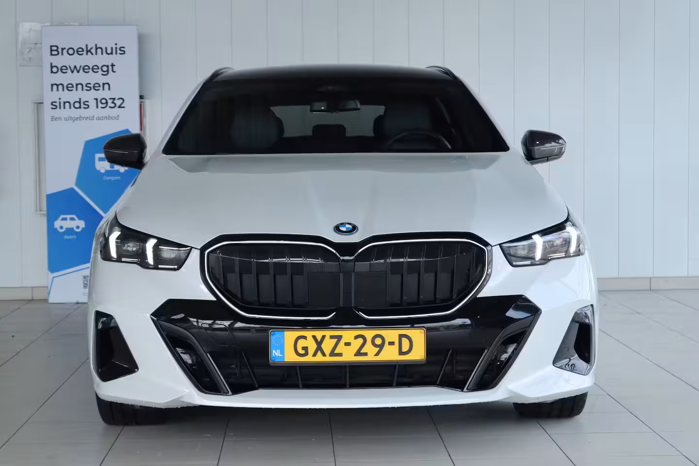 BMW 5-serie Touring 530e M-Sport Pro | SoH 96% | Adapt. Cruise | Carbon | Harman & Kardon | Pano | Trekhaak |