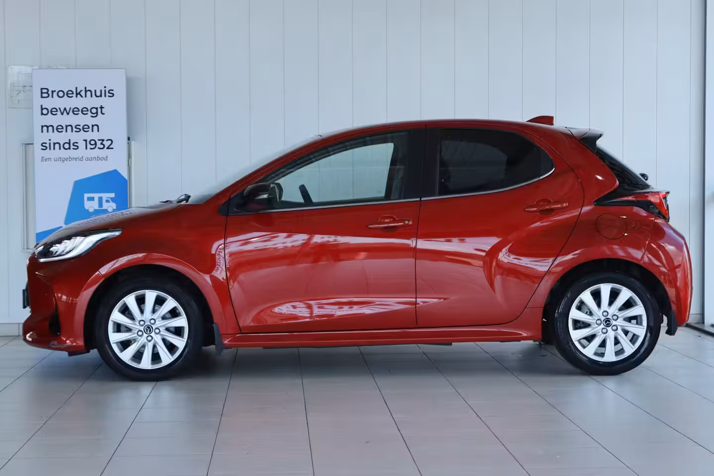Mazda 2 Hybrid 1.5 Select | Adapt. Cruise | Stoelverwarming | Camera | Head-up | Climate | Navi | Carplay