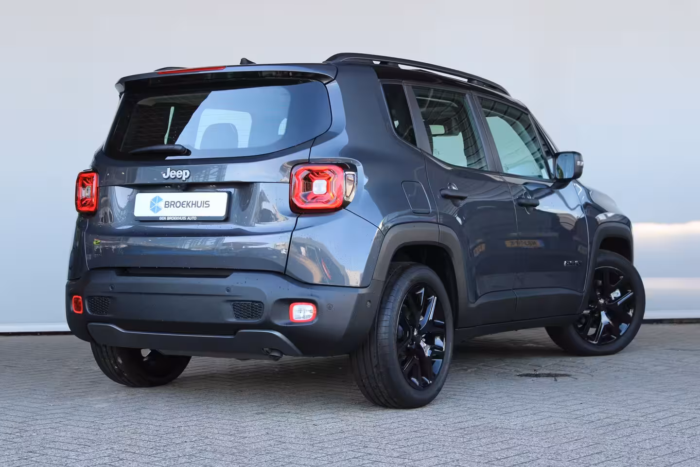 Jeep Renegade 1.5T e-Hybrid Summit | Lederen bekleding | Panoramadak | Navigatie | Dakrails | Cruise con