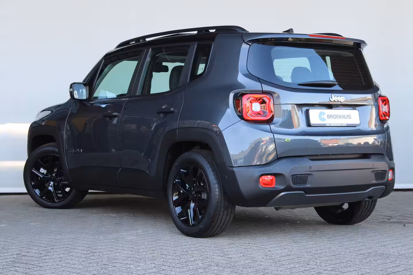 Jeep Renegade 1.5T e-Hybrid Summit | Lederen bekleding | Panoramadak | Navigatie | Dakrails | Cruise con