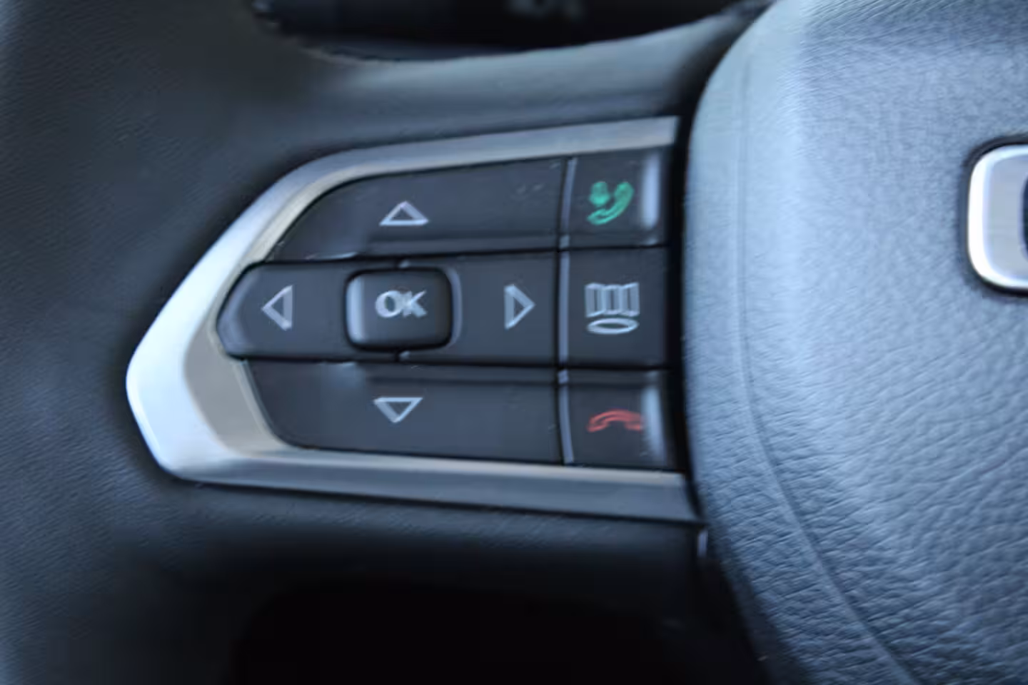 Jeep Renegade 1.5T e-Hybrid Summit | Lederen bekleding | Panoramadak | Navigatie | Dakrails | Cruise con