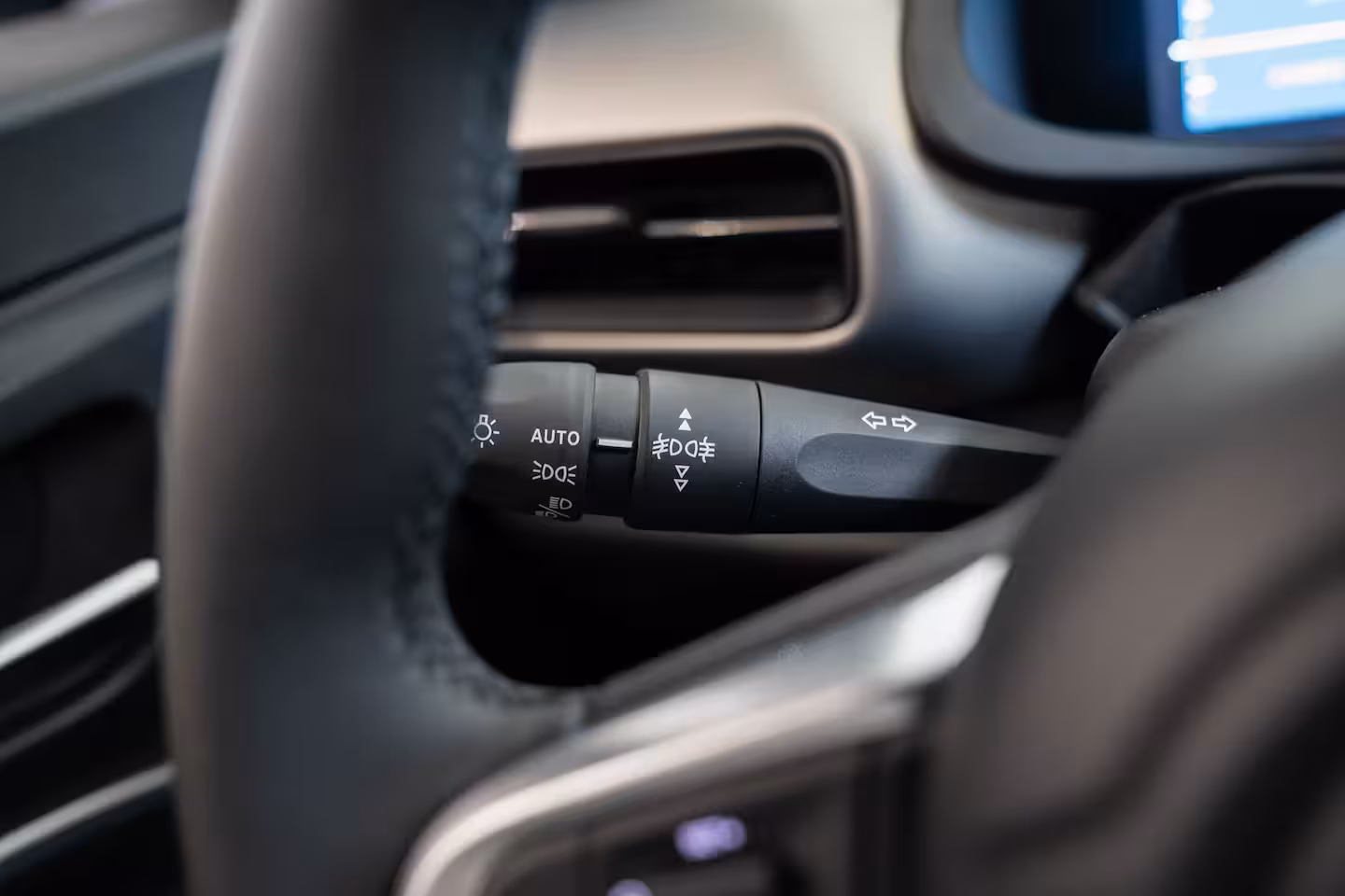 Jeep Avenger Summit 54 kWh | Tot 8 Jaar Garantie | Warmtepomp | Navigatie | Stoelverwarming | Verwarmd