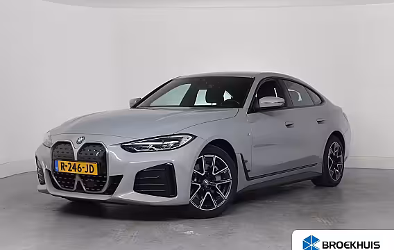 BMW i4 eDrive40 84 kWh M-Sport | SOH 94% | Trekhaak | Sfeerverlichting | LED | Sportstoelen | Cam
