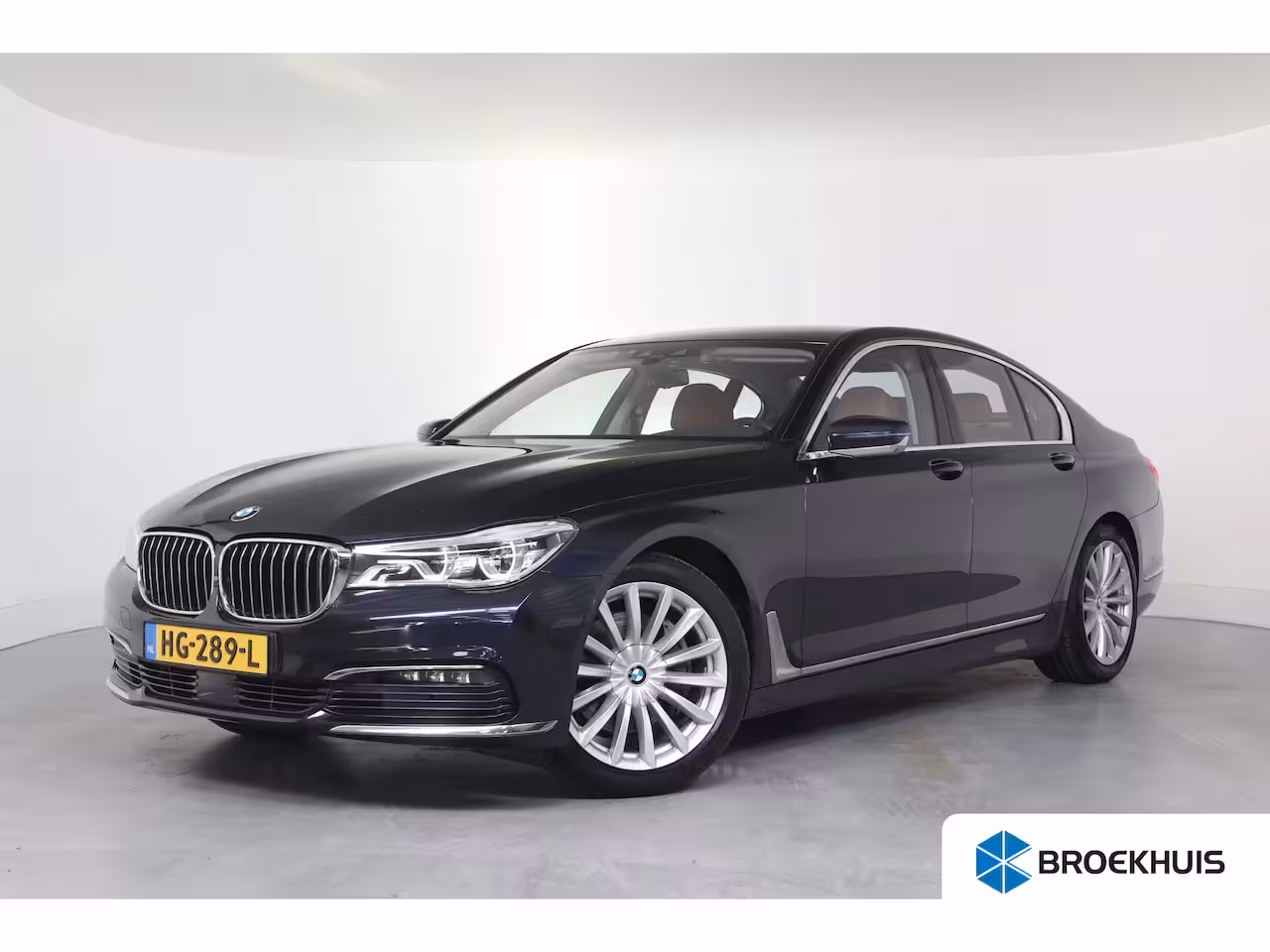 BMW 7-serie 740i High Executive | 1e Eigenaar | Dealer Onderhouden | Harman/Kardon | 360 Camera | Trek