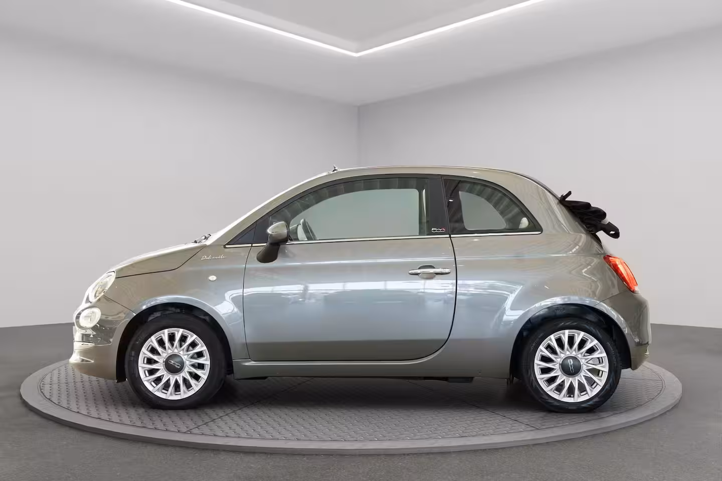 Fiat 500 C 1.0 Hybrid Dolcevita | Parkeersensoren | Airco | Cruise Controle | Bluetooth | Lichtmetale