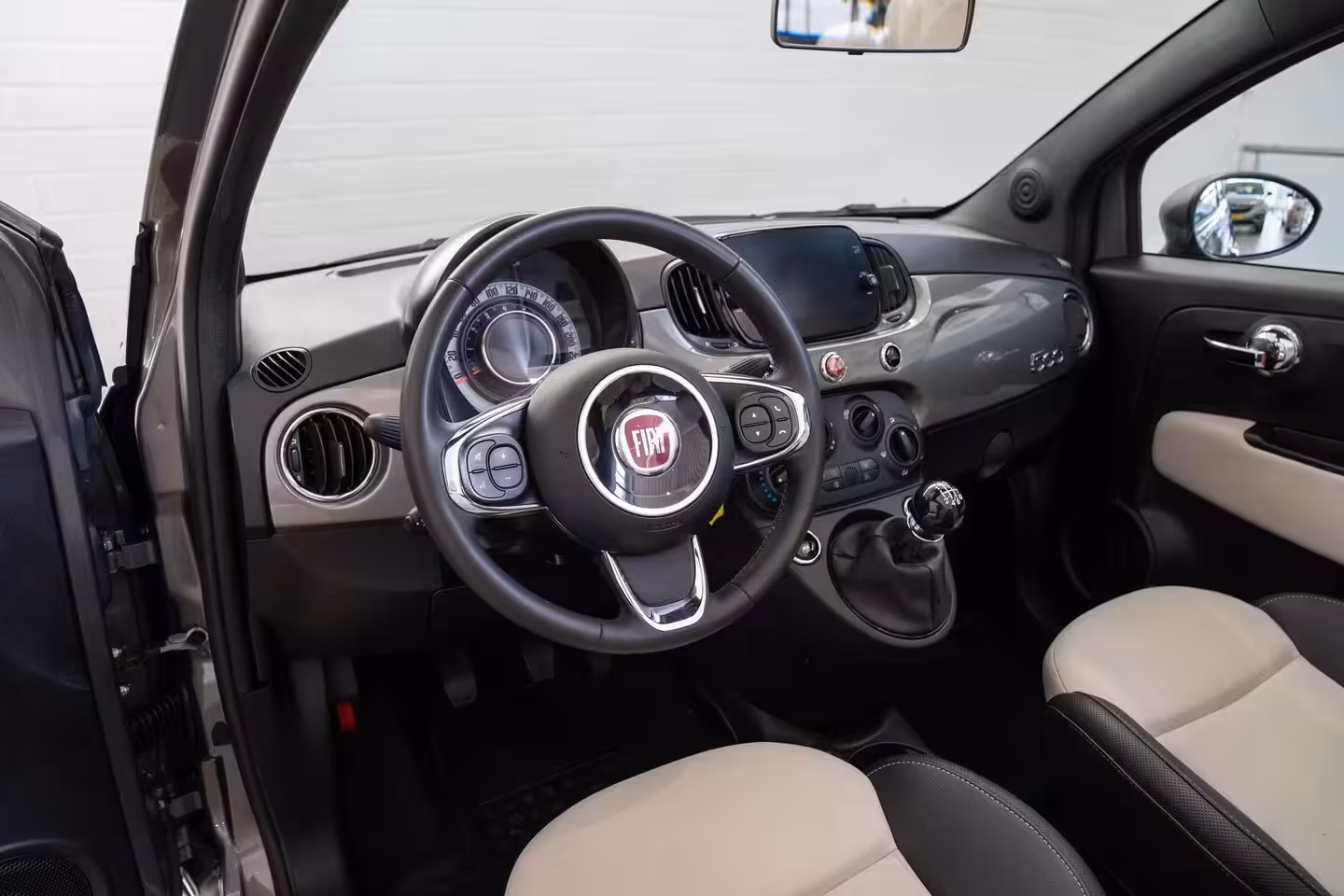 Fiat 500 C 1.0 Hybrid Dolcevita | Parkeersensoren | Airco | Cruise Controle | Bluetooth | Lichtmetale
