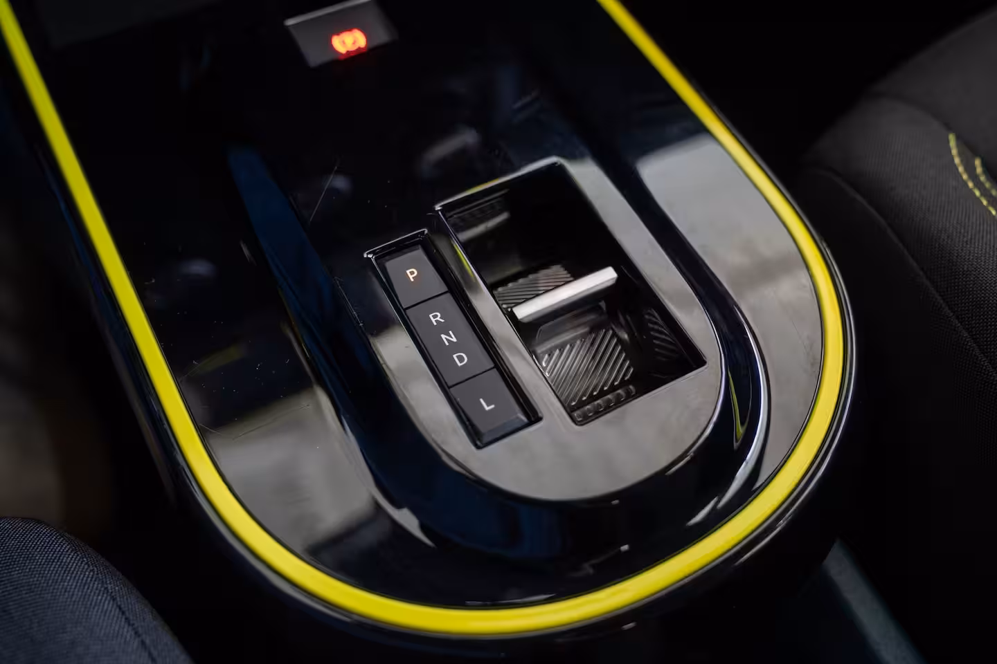 Fiat Grande Panda 1.2 Hybrid ICON | Tot 8 Jaar Garantie | Apple Carplay & Android Auto | Parkeersensoren | C