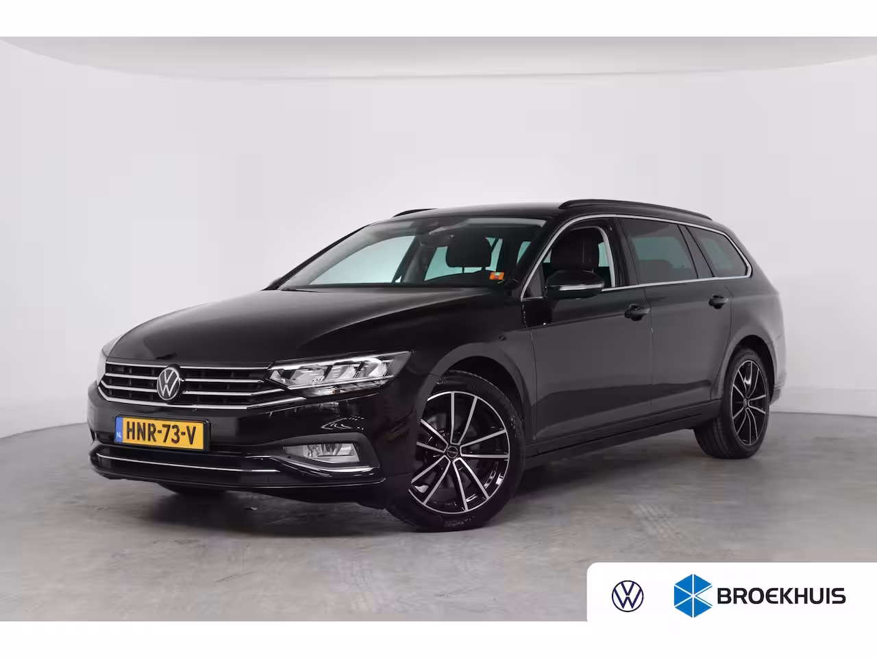 Volkswagen Passat Variant 1.5 TSI Business | Trekhaak | Stoelverwarming | ErgoComfort | Navi | Clima | Cruise Adapti